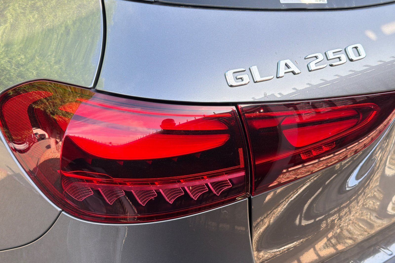 Certified Used 2025  Mercedes-Benz GLA 250 image 12