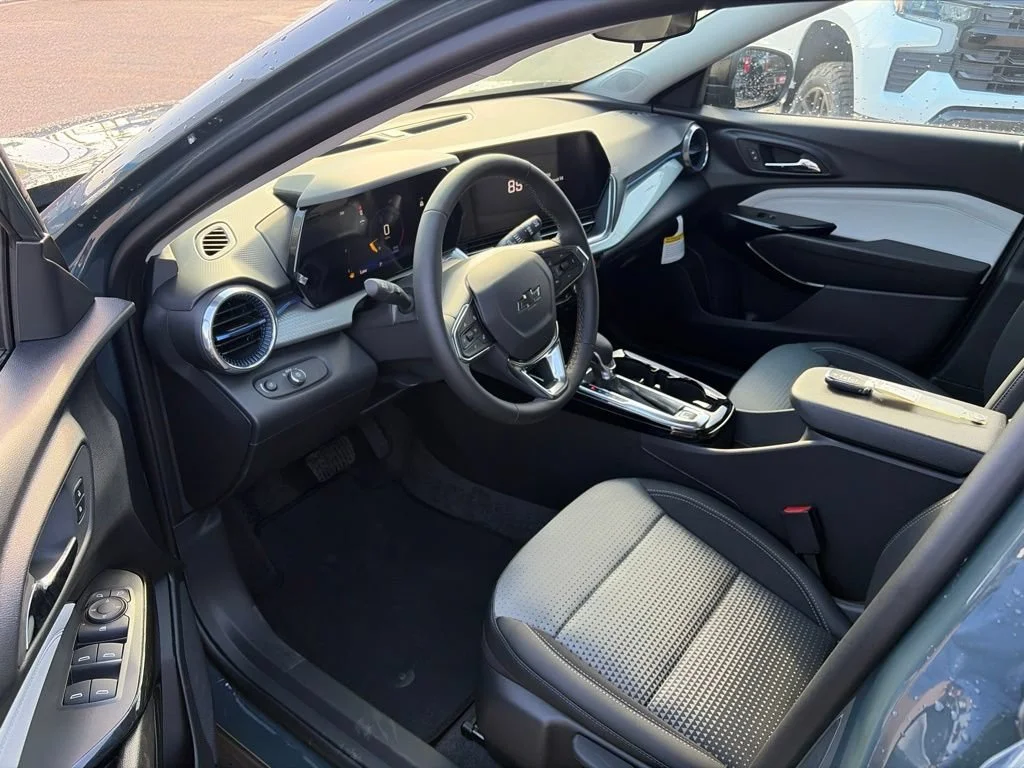 2026 Chevrolet Trax LT - Photo 9