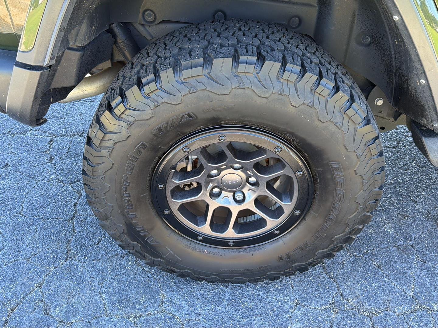 Used 2023 Sarge Green Clearcoat Jeep Rubicon image 41