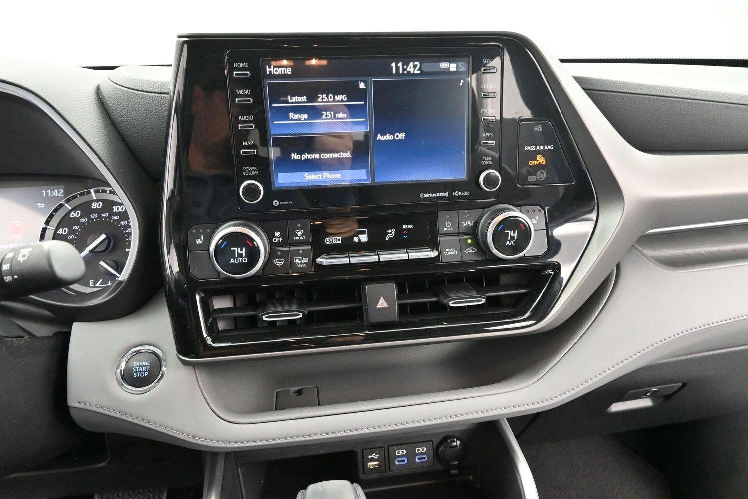 Used 2022 Celestial Silver Metallic Toyota XLE image 21
