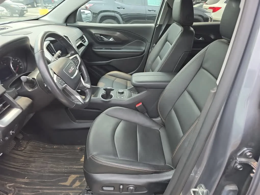 Used 2019 Satin Steel Metallic GMC SLT image 9