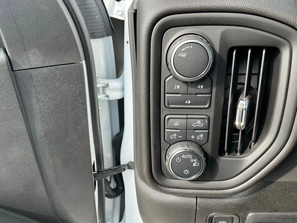 2025 Chevrolet Silverado 3500 HD Work Truck - Photo 11