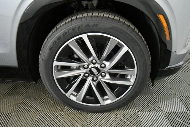 2026 Cadillac VISTIQ Sport - Photo 21