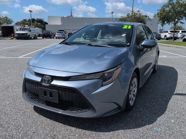 Used 2021  Toyota LE image 8