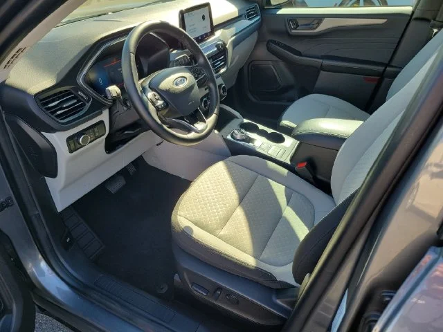 Used 2023 Gray Metallic Ford Active image 17