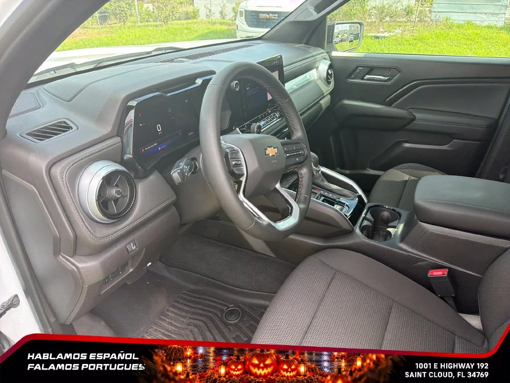 2024 Chevrolet Colorado LT - Photo 15