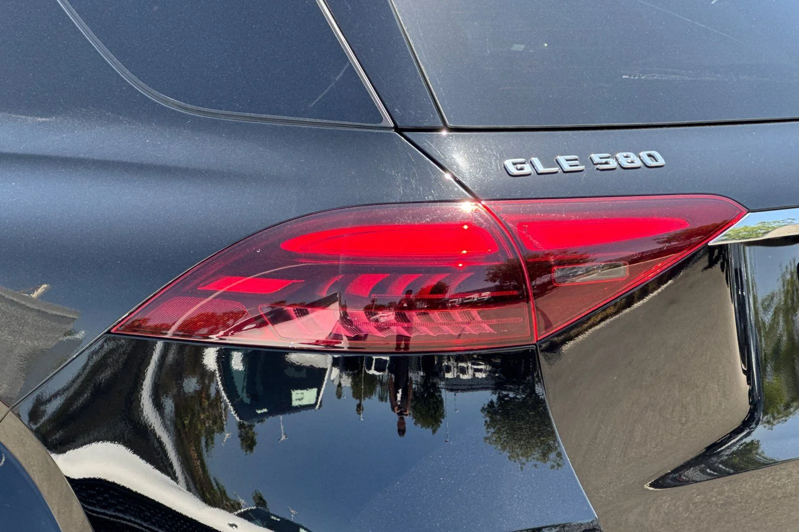 Certified Used 2024 Black Mercedes-Benz GLE 580 image 35