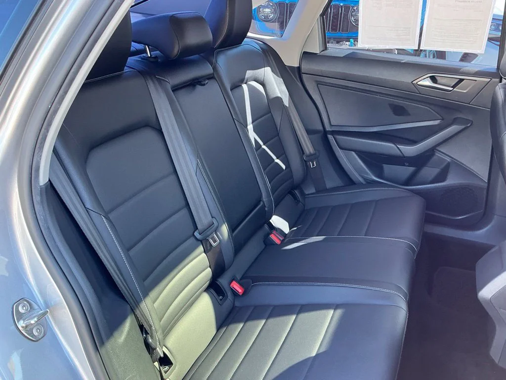 Used 2022  Volkswagen 1.5T SE image 19