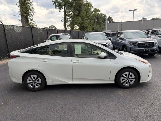 Used 2017 Blizzard Pearl Toyota Two image 4