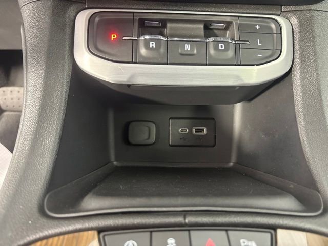 Used 2023 Light Stone Metallic GMC SLE image 8