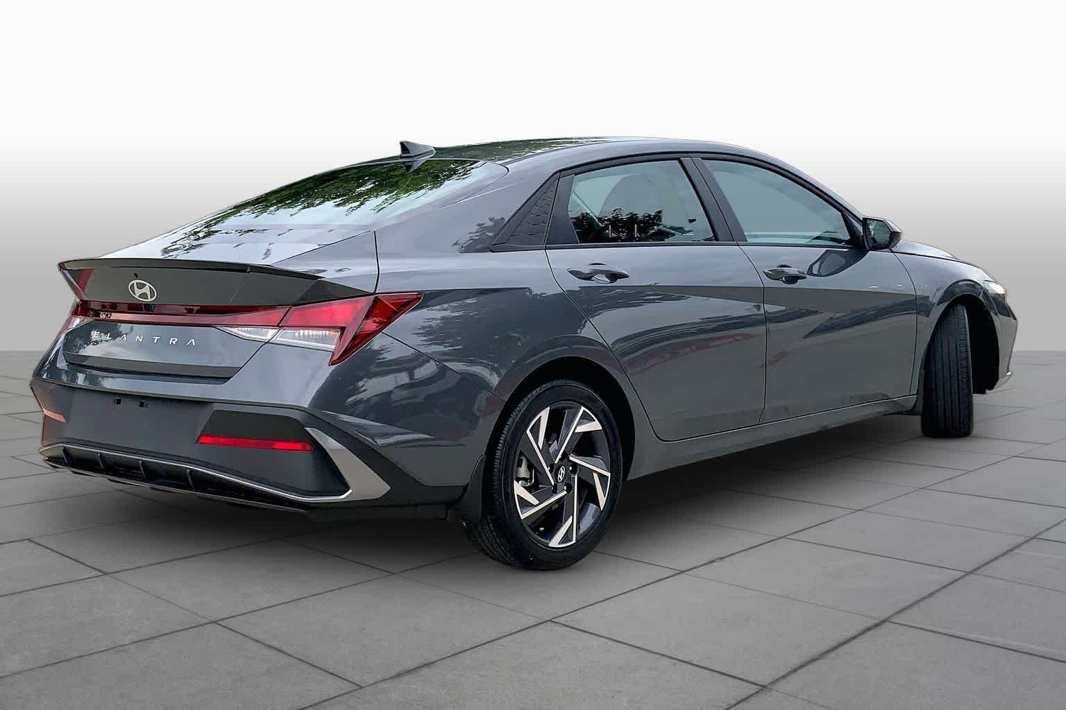 Certified Used 2025 Ecotronic Gray Hyundai SEL Sport image 12