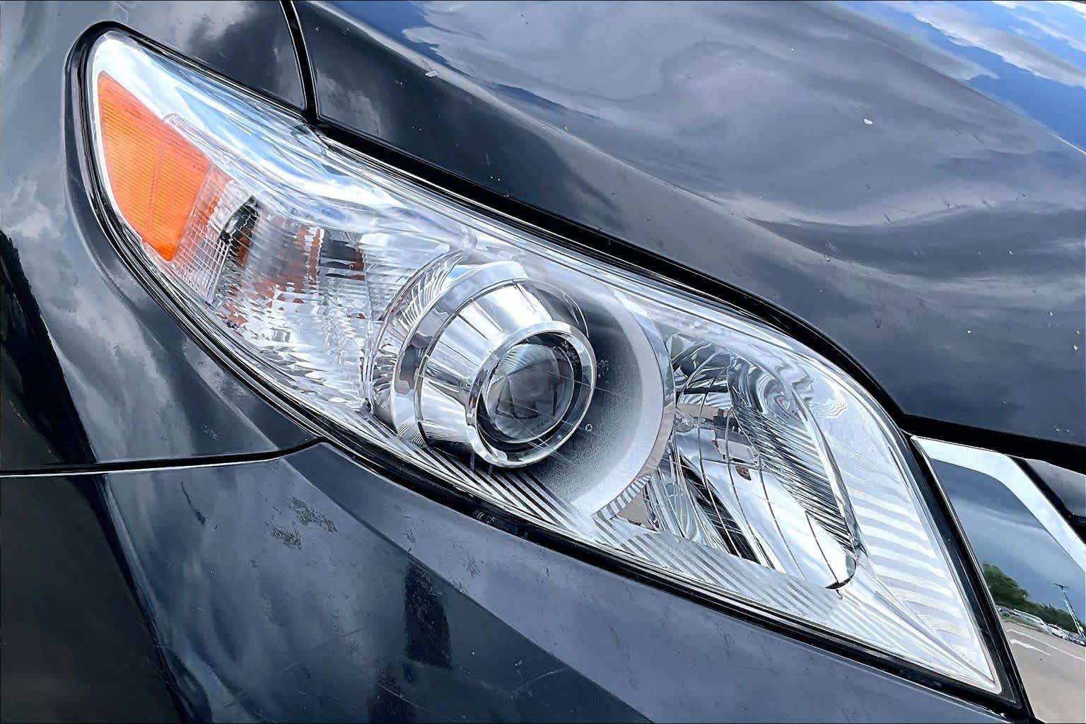 Used 2015 Attitude Black Toyota LE image 27