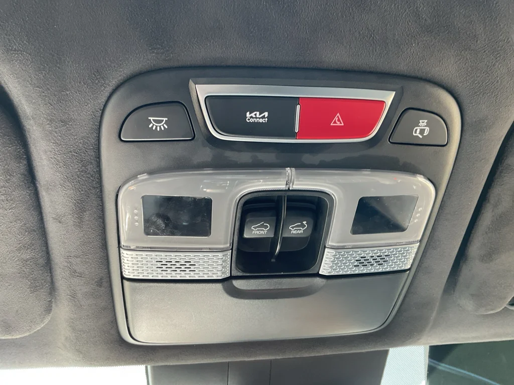Used 2025 Panthera Metal Kia SX-Prestige X-Line image 26