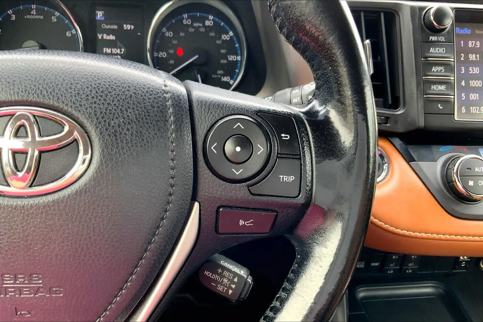 Used 2018 Blizzard Pearl Toyota Limited image 25