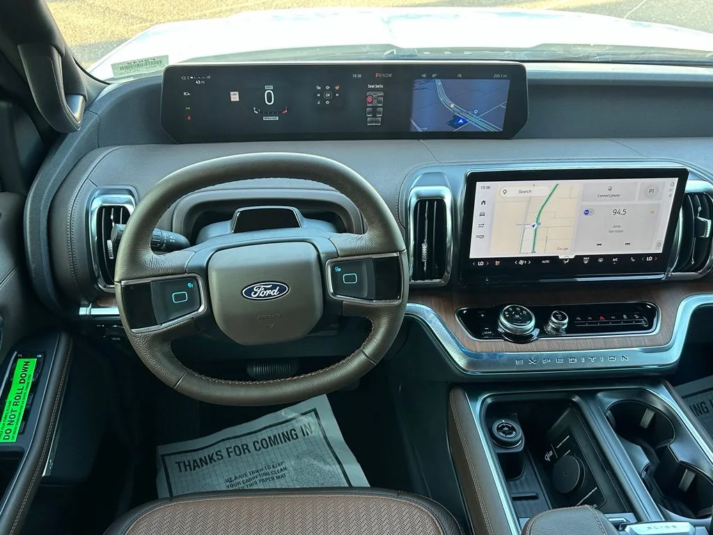 New 2027 Star White Metallic Tri-Coat Ford King Ranch® image 13