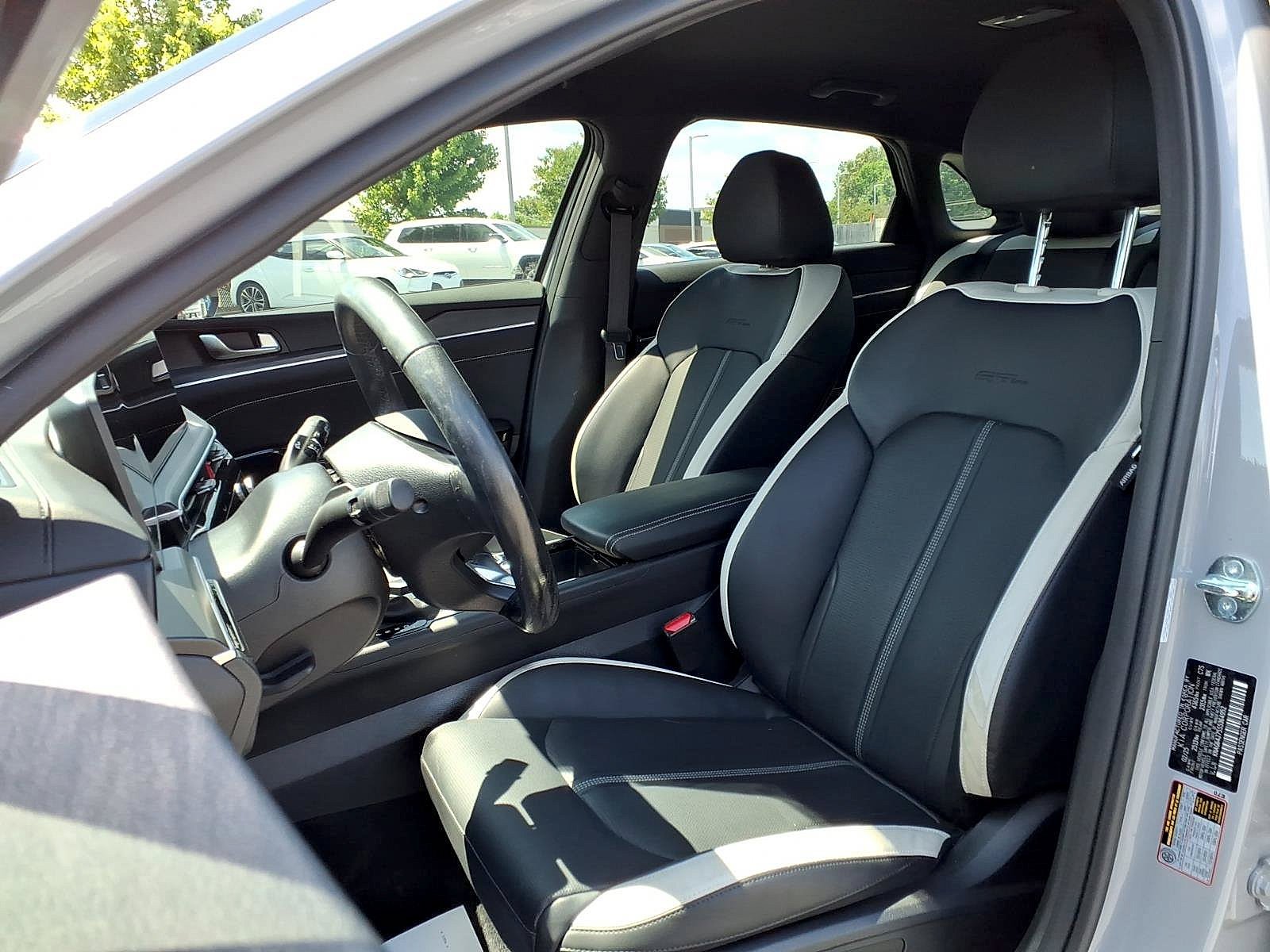 Certified Used 2025 Wolf Gray Kia GT-Line image 3