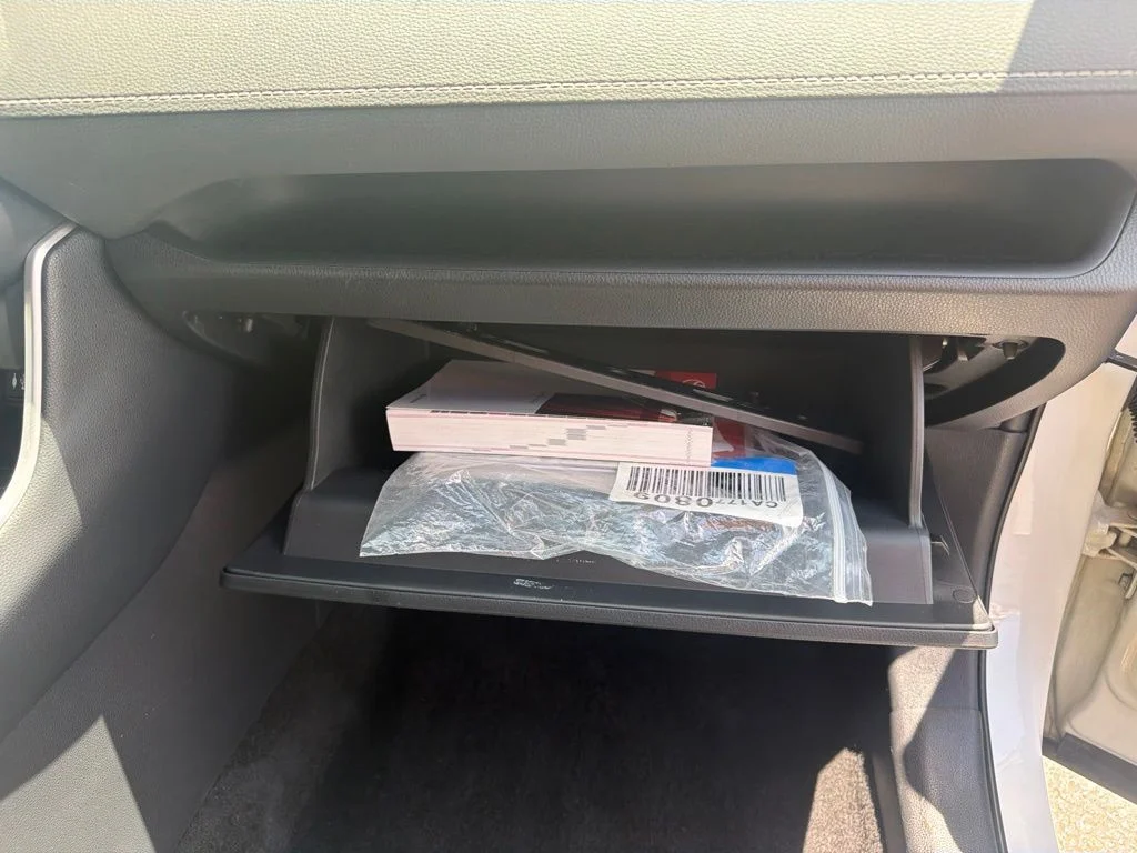 Used 2019 White Toyota XLE image 36