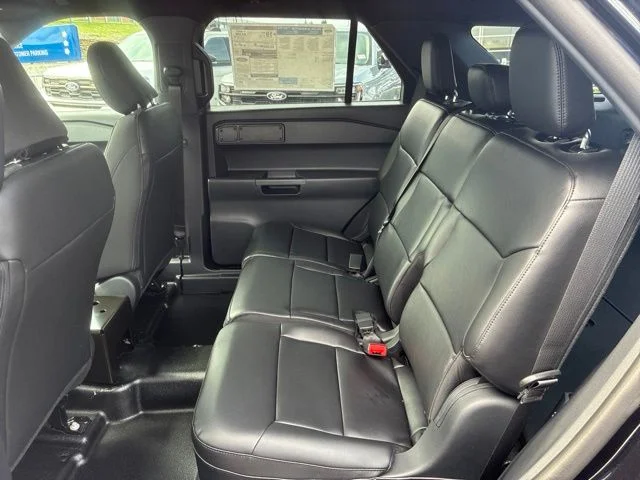 New 2026 Black Ford 4DR AWD POLICE image 17