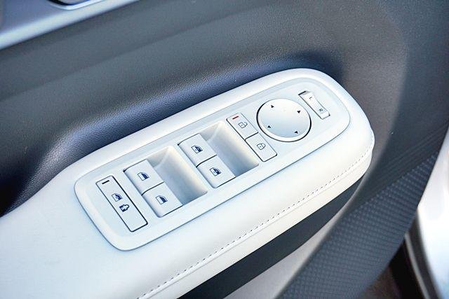 New 2026 Silver Hyundai SEL image 28