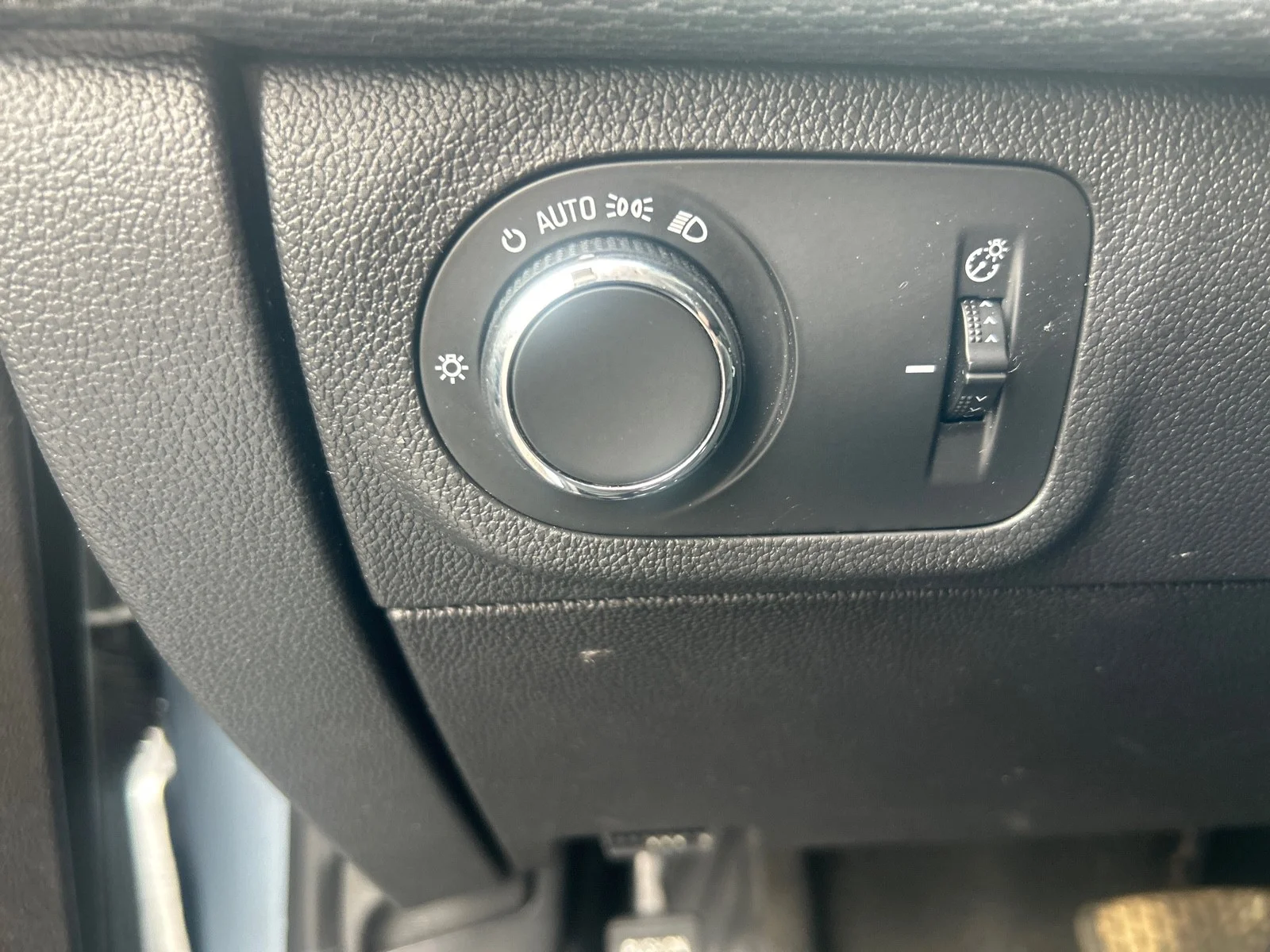 Used 2017 Silver Chevrolet LS image 11