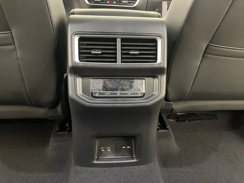New 2026 White/off-white Volkswagen 2.0T SEL image 20