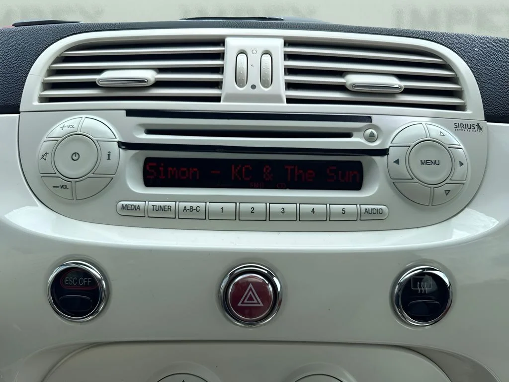 Used 2015 White FIAT Battery Electric image 9