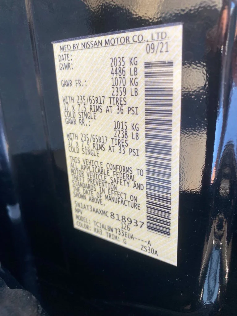 Used 2021 Black Nissan S image 18