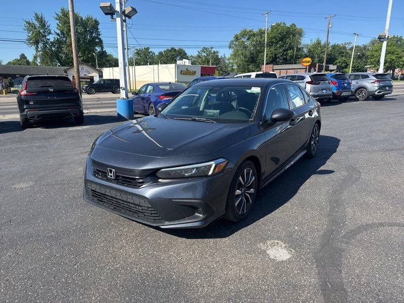 Used 2024  Honda EX image 3
