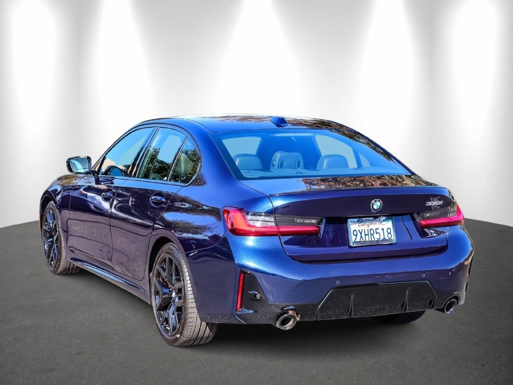 2026 BMW 3 Series photo 4