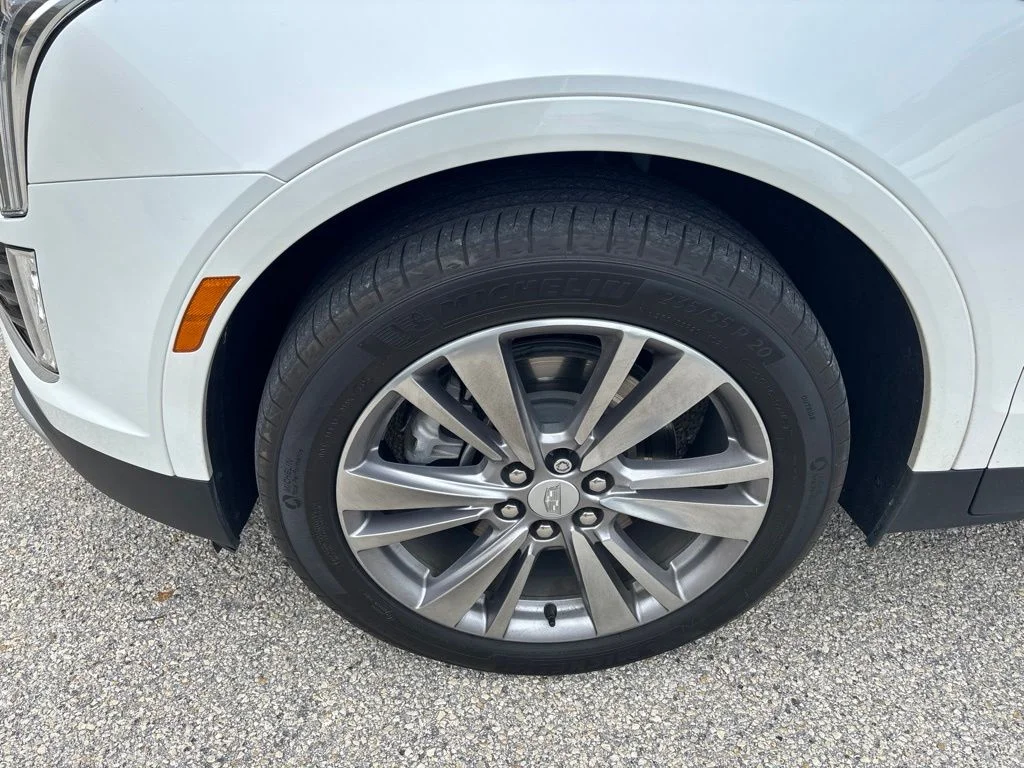 Used 2024 White Cadillac Premium Luxury image 10