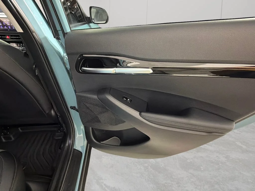 2024 Kia Seltos S - Photo 31