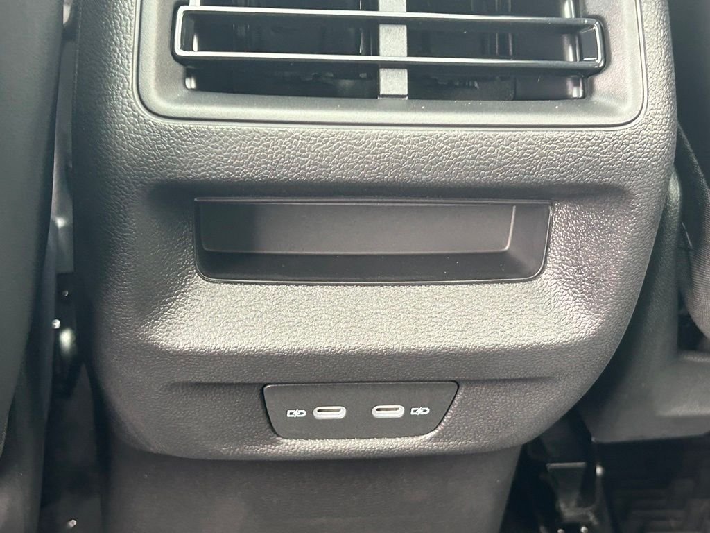 New 2026 White/off-white Volkswagen 2.0T SE R-Line Black image 42