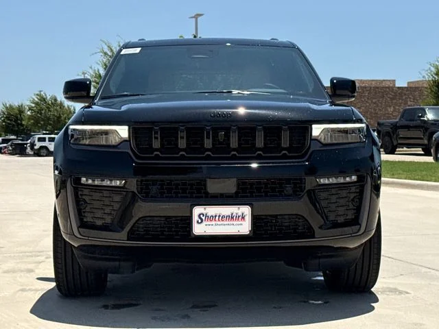 New 2026 Diamond Black Crystal Pearl-Coat Exterior Paint Jeep Summit image 3