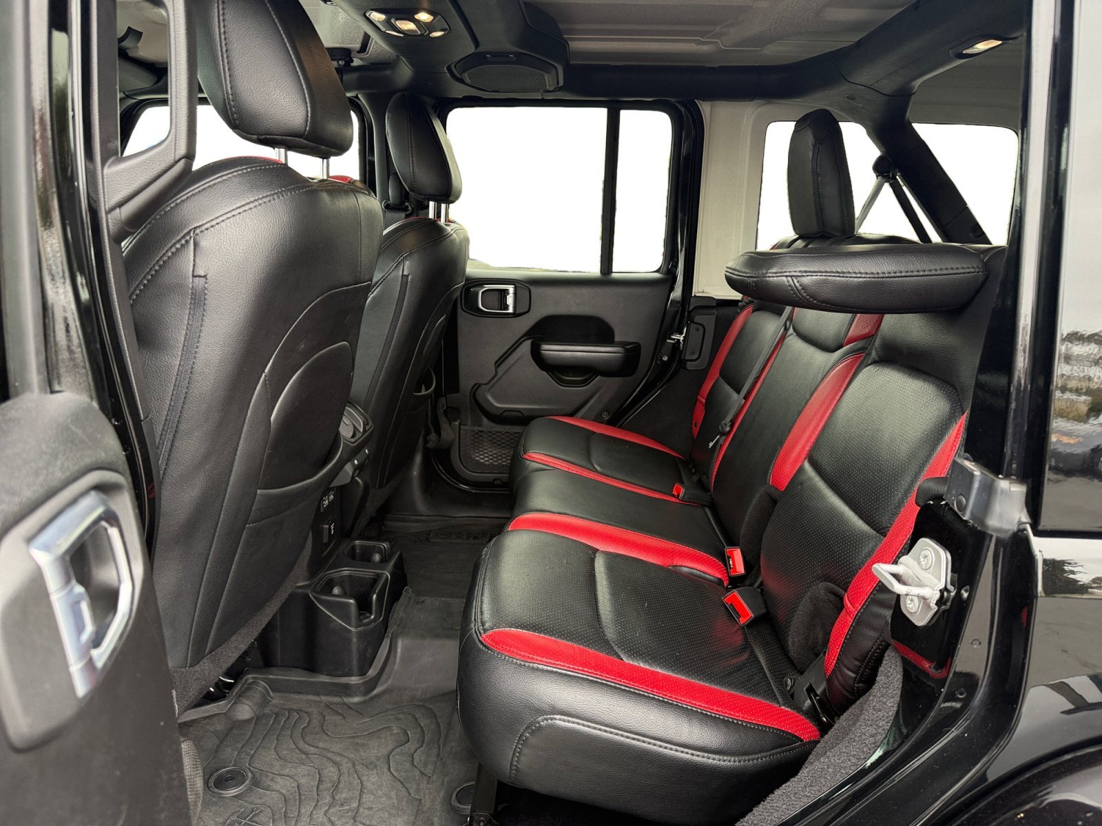 Used 2021 Black Clearcoat Jeep Unlimited Rubicon image 16