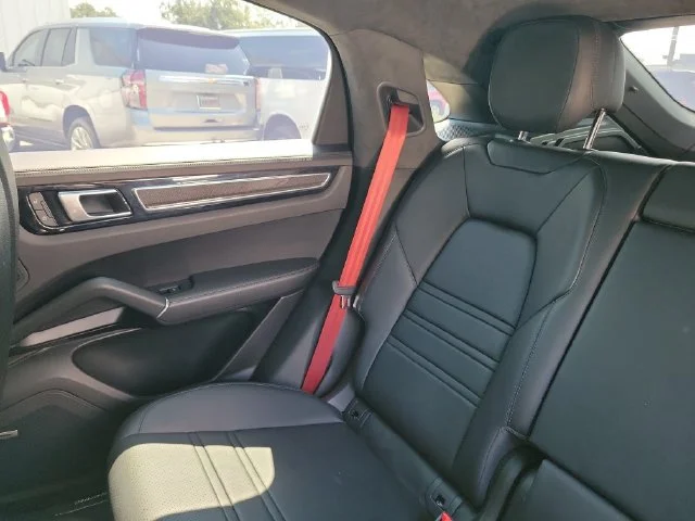 2023 Porsche Cayenne Coupe GTS - Photo 16
