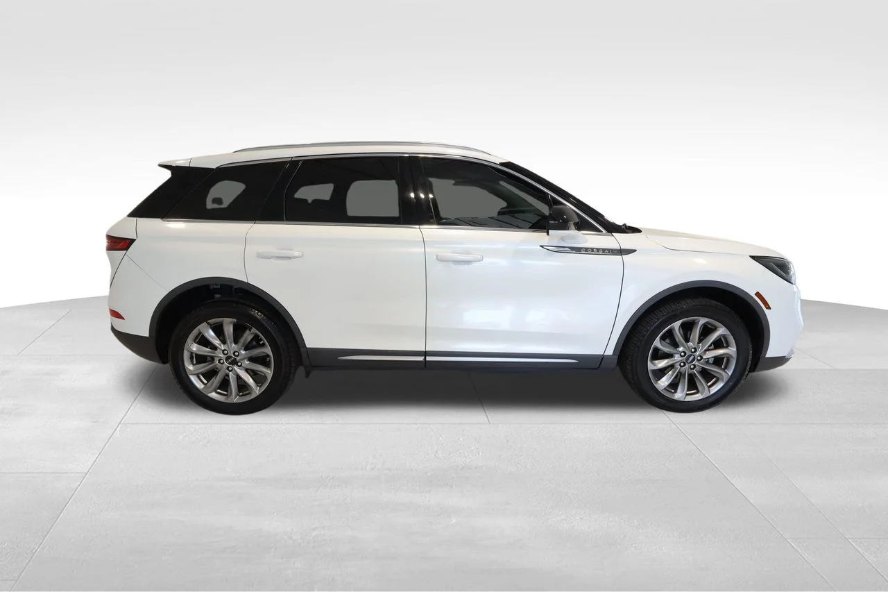 Used 2020 White Lincoln Standard image 4