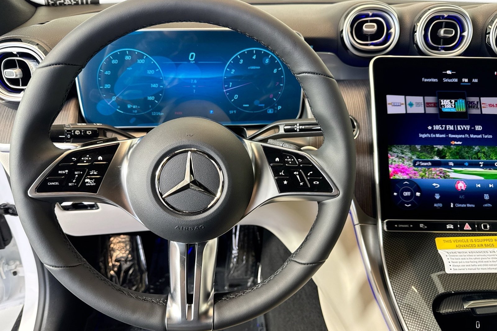 New 2026 Polar White Mercedes-Benz GLC 300 image 11