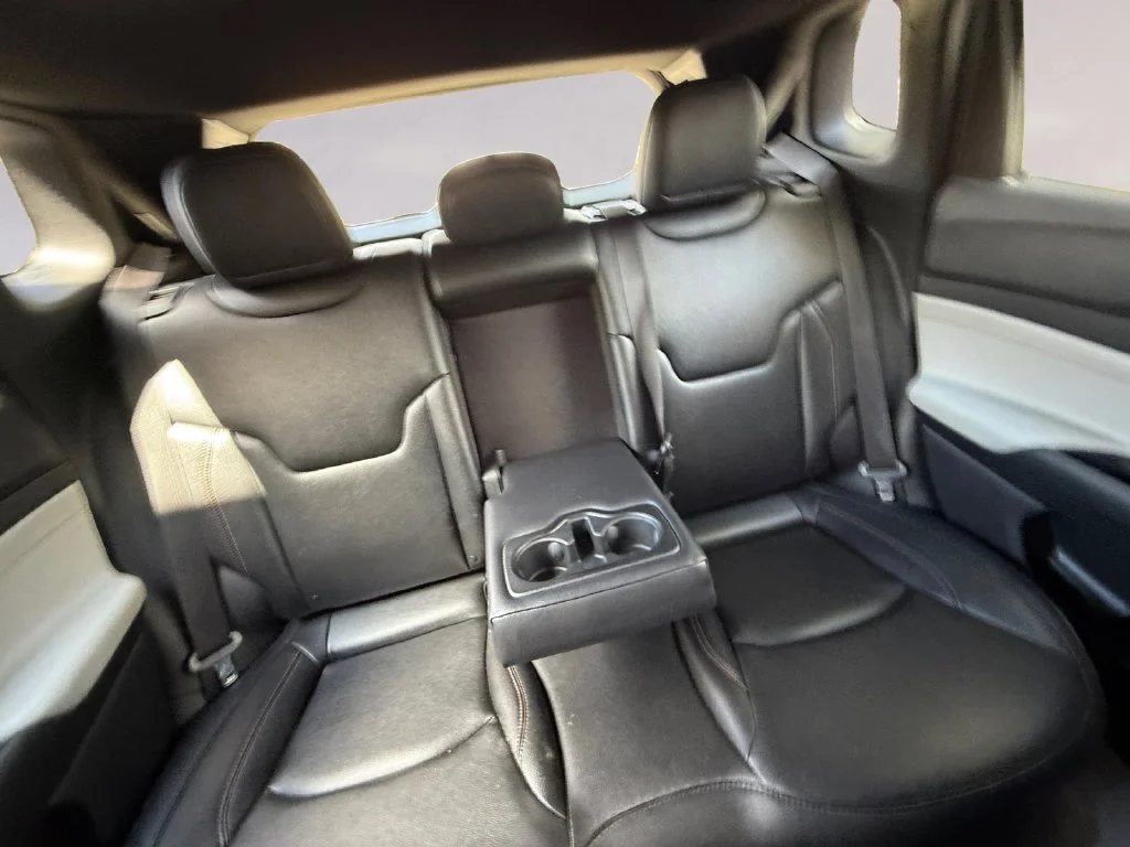 Used 2024 Silver Jeep Limited image 18