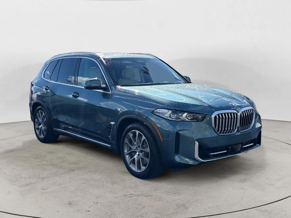 2026 BMW X5 xDrive50e's photo