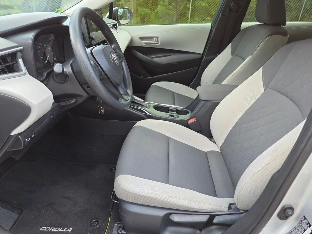 Certified Used 2025 Silver Toyota LE image 24