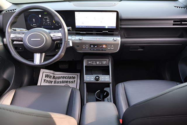 2024 Hyundai Kona Limited - Photo 12