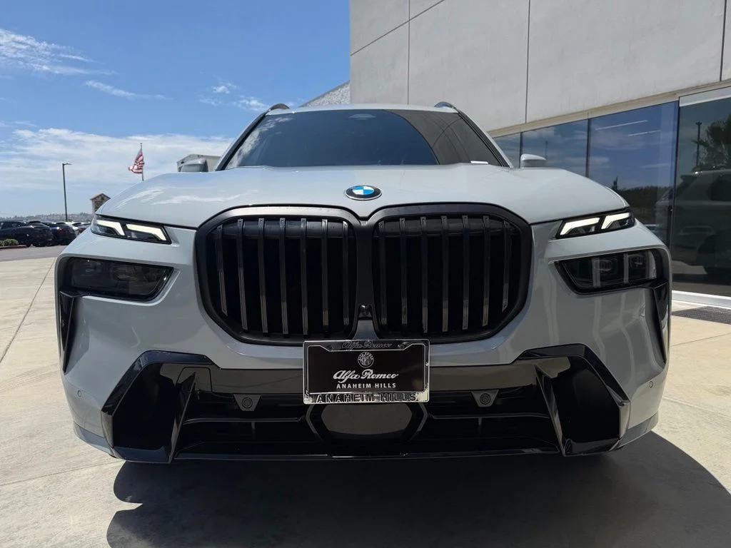 Used 2025 Brooklyn Grey Metallic BMW xDrive40i image 7