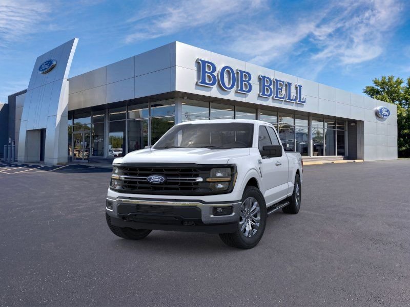 New 2026 White Ford XLT image 2