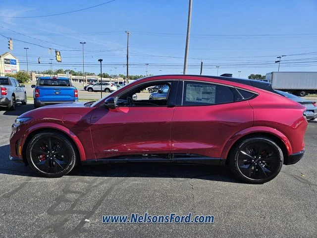 2025 Ford Mustang Mach-E GT - Photo 24