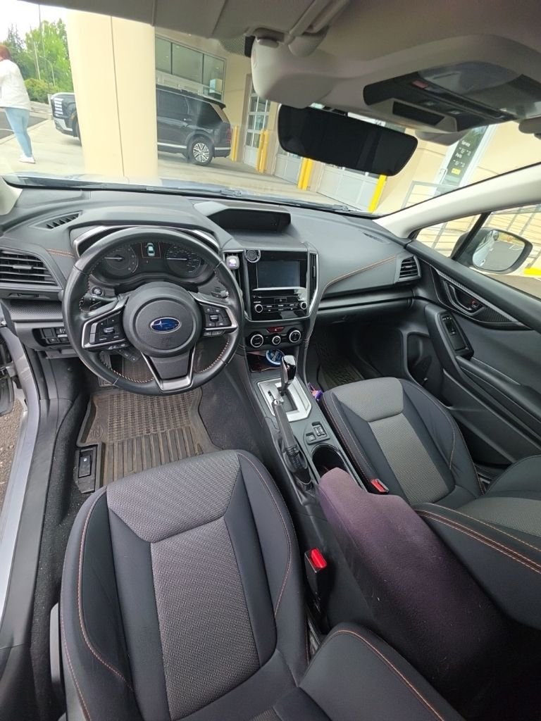 Used 2020 Ice Silver Metallic Subaru Premium image 10