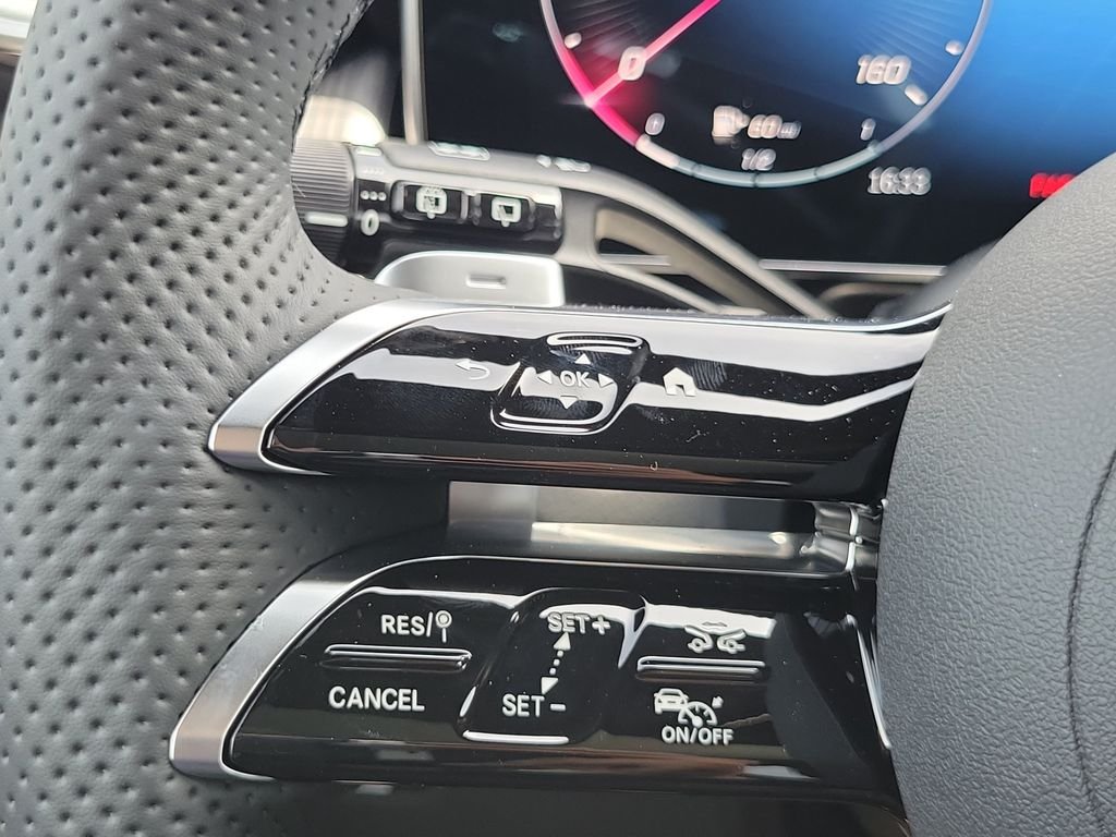 New 2027 Polar White Mercedes-Benz GLC 300 image 19