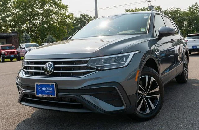 Used 2022 Gray Volkswagen 2.0T S image 1