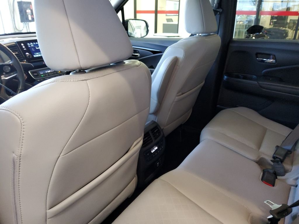 Used 2019 Gray Honda Elite image 19