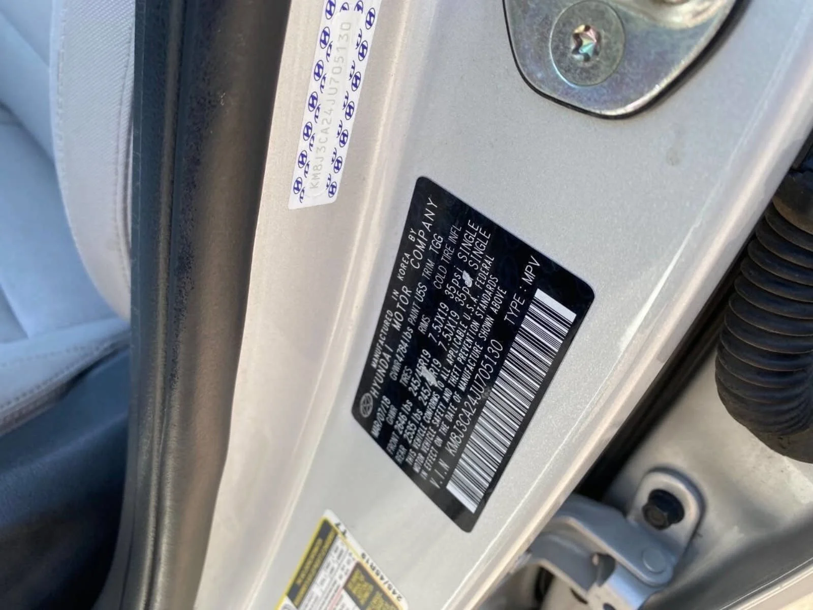 Used 2018 Molten Silver Hyundai Value image 40