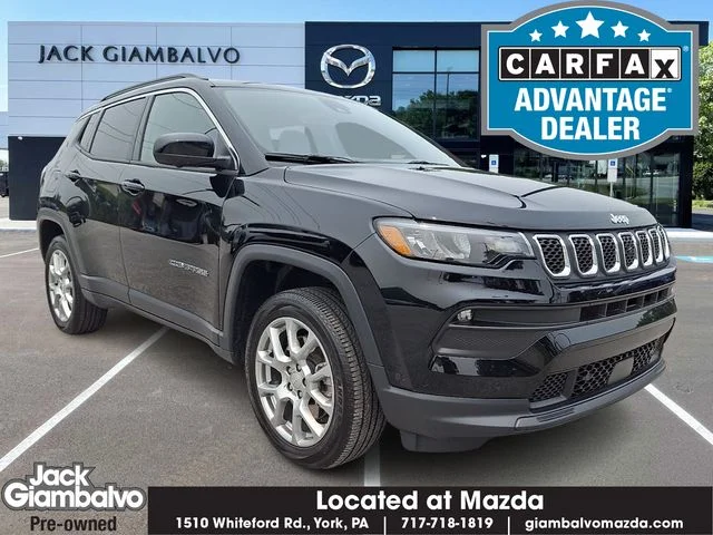 Used 2023 Black Jeep Latitude Lux image 1
